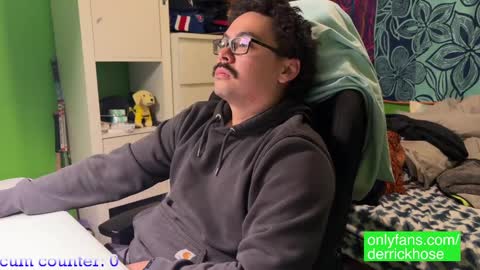 Snapshot of derrick_hose chatting on February 25, 2025, 4:14 am Derrick Hose online show from February 25, 2025, 4:14 am