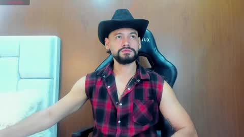 Snapshot of derrybigger_cm chatting on October 31, 2025, 7:59 pm DerryBigger CM online show from October 31, 2025, 7:59 pm