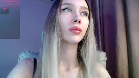Snapshot of des_ch chatting on May 17, 2026, 5:09 pm Ari online show from May 17, 2026, 5:09 pm