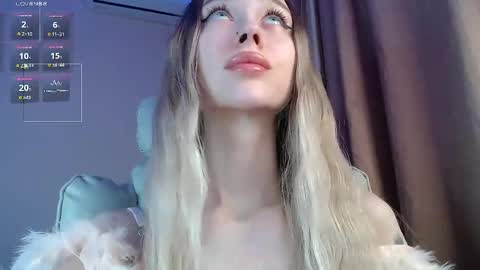Snapshot of des_ch chatting on May 22, 2026, 6:02 pm Ari online show from May 22, 2026, 6:02 pm