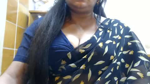 Snapshot of desimaisa130 chatting on June 13, 2026, 5:22 pm Maisa online show from June 13, 2026, 5:22 pm