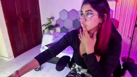 TORI AND MR. BEAR online show from March 3, 2026, 7:09 pm