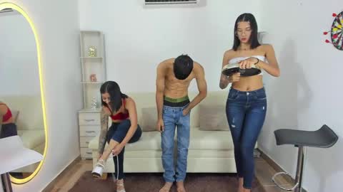 JASMINE  - DARWIN - MEGAN - JUANCA online show from June 7, 2026, 6:28 am