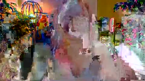 LAYLA online show from October 6, 2025, 6:44 am