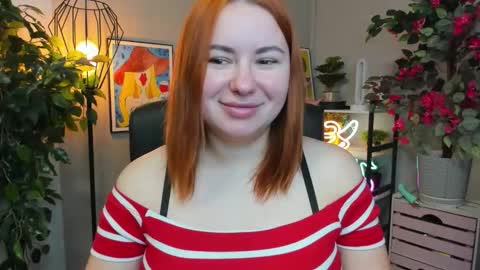 LAYLA online show from November 14, 2025, 7:29 am