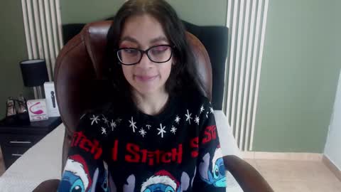 Snapshot of desiring__angel chatting on December 24, 2024, 7:06 am Desiring Angel online show from December 24, 2024, 7:06 am