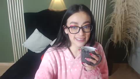 Snapshot of desiring__angel chatting on January 17, 2025, 12:52 pm Desiring Angel online show from January 17, 2025, 12:52 pm