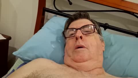 Desmon1958 online show from April 9, 2026, 8:36 pm