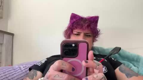 Dezmond online show from October 21, 2025, 7:25 pm