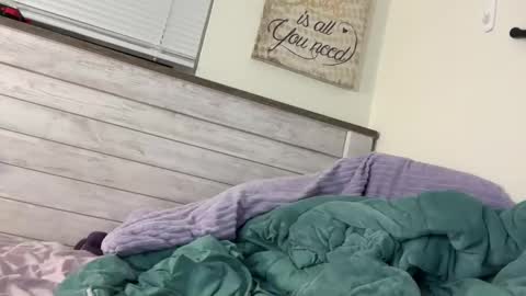 Dezmond online show from November 24, 2025, 7:30 am