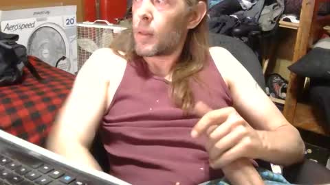 Snapshot of desolation2012 chatting on June 9, 2026, 10:05 am desolation2012 online show from June 9, 2026, 10:05 am