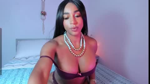 Snapshot of destinnemil chatting on February 10, 2025, 12:18 pm Destinne Mill online show from February 10, 2025, 12:18 pm