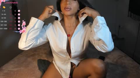 Snapshot of destinnemil chatting on October 17, 2025, 2:41 pm Destinne Mill online show from October 17, 2025, 2:41 pm