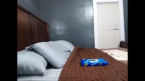 desturbingdetale699 online show from February 21, 2025, 2:28 am