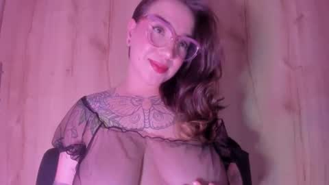 Snapshot of deva_blue chatting on September 9, 2025, 4:23 am Deva Blue online show from September 9, 2025, 4:23 am