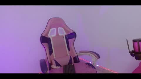 devilchlloe online show from December 13, 2024, 10:55 pm