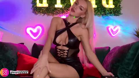 Devill2222 online show from June 6, 2026, 6:45 pm