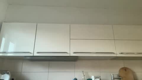 Devon online show from December 17, 2025, 8:42 am