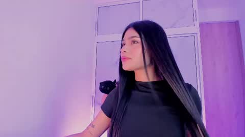 Sara 3 online show from June 10, 2026, 8:52 pm