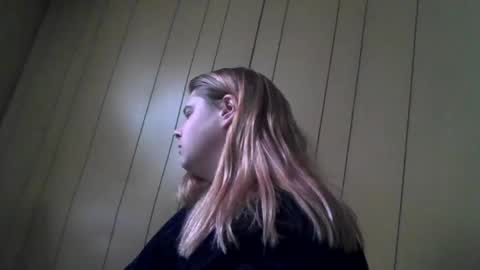 devykitten online show from January 22, 2025, 8:59 pm