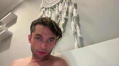 Snapshot of devyy333 chatting on October 9, 2025, 11:52 am devyy333 online show from October 9, 2025, 11:52 am