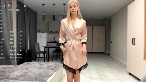 dewdropdoll online show from June 5, 2026, 4:13 pm