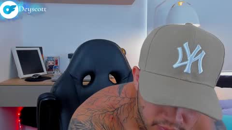 JULIAN online show from February 19, 2025, 6:10 pm