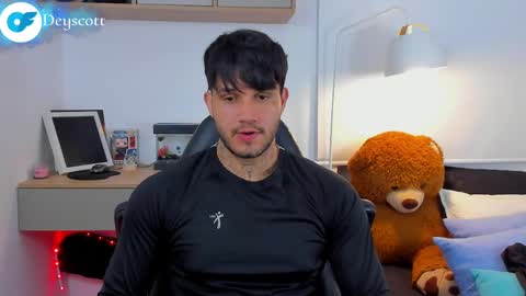 JULIAN online show from March 1, 2025, 1:43 am