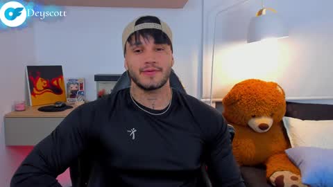 JULIAN online show from March 6, 2025, 1:05 am