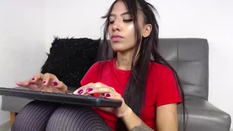 Deysha online show from March 26, 2026, 4:12 pm