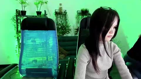 Dia online show from November 21, 2025, 8:51 pm