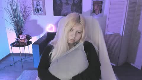 Dia online show from November 29, 2025, 9:18 pm