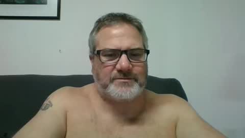 Snapshot of diamond_couple_82 chatting on March 5, 2025, 5:18 am diamond_couple_82 online show from March 5, 2025, 5:18 am
