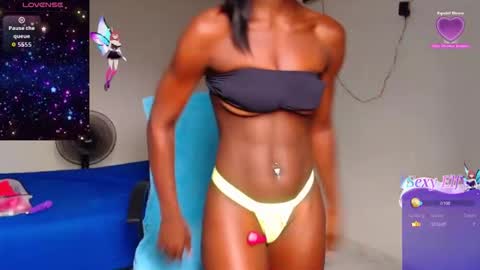 diamond_women_girl online show from May 11, 2026, 12:44 pm