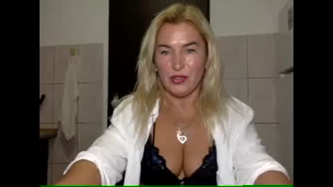 diana583578 online show from December 8, 2024, 5:01 pm