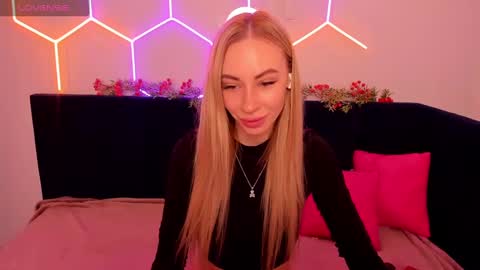 Diana  online show from January 8, 2025, 1:42 am