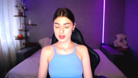 DIANA  online show from May 18, 2026, 1:06 pm