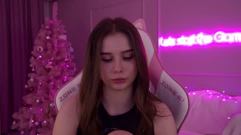 Snapshot of dianabecker chatting on December 17, 2024, 9:27 pm Diana online show from December 17, 2024, 9:27 pm