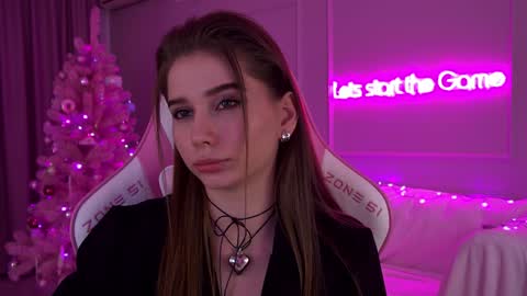 Snapshot of dianabecker chatting on December 23, 2024, 4:01 am Diana online show from December 23, 2024, 4:01 am