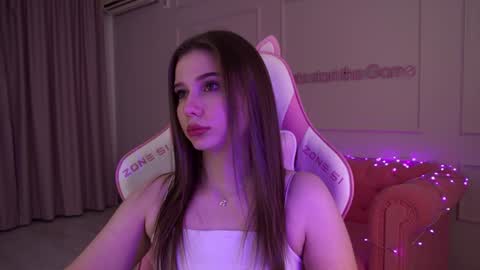 Snapshot of dianabecker chatting on January 20, 2025, 4:10 am Diana online show from January 20, 2025, 4:10 am