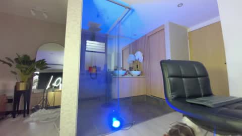 dianac1998 online show from September 13, 2025, 9:14 pm