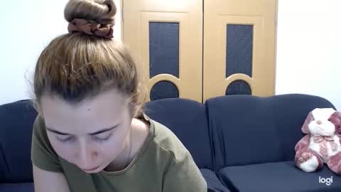 Snapshot of dianasmiey7 chatting on January 27, 2025, 9:11 pm dianasmiey7 online show from January 27, 2025, 9:11 pm