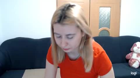 Snapshot of dianasmiey7 chatting on March 7, 2025, 9:40 am dianasmiey7 online show from March 7, 2025, 9:40 am