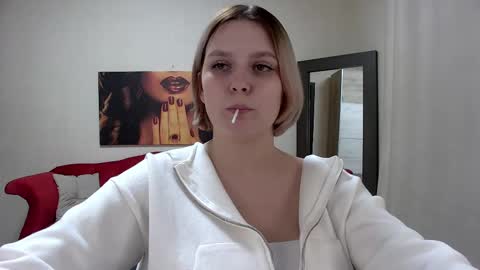 Diane Mills online show from March 10, 2025, 2:39 am