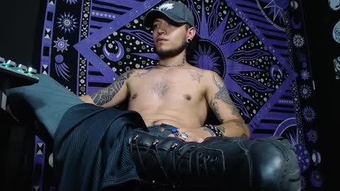 DICAPRIO online show from February 4, 2025, 7:33 pm