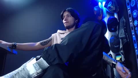 DICAPRIO online show from February 19, 2025, 10:20 pm