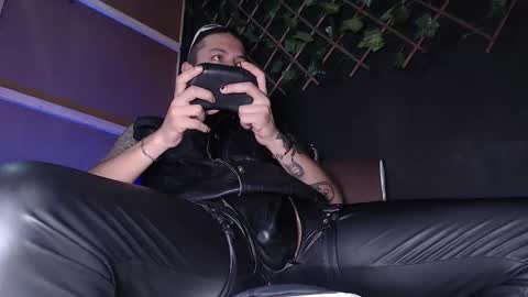 DICAPRIO online show from October 10, 2025, 5:06 am