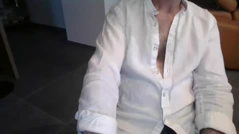 dickens1976 online show from May 31, 2026, 2:46 pm