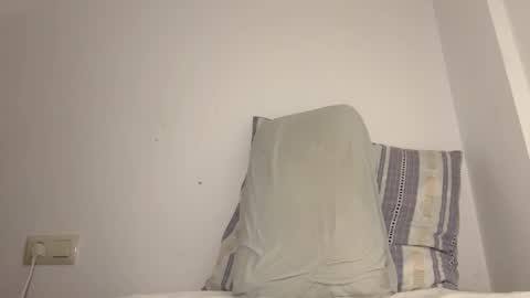 Im Julian  all cum shot videos here    online show from March 5, 2025, 9:59 pm