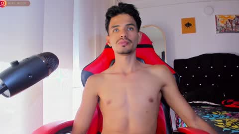 Diego lat online show from December 12, 2024, 7:04 pm